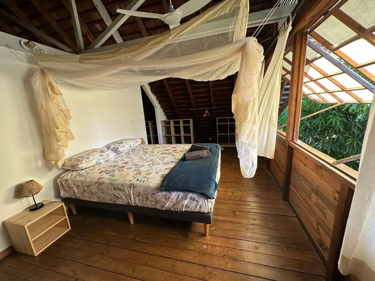 Moorea Pool & Lagoon House Villa